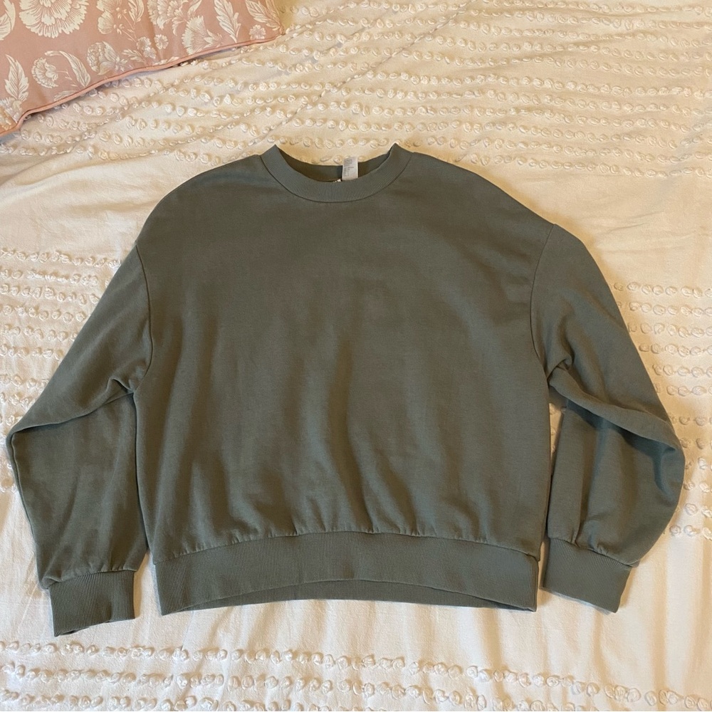 H&M Divided Sage Green Sweatshirt